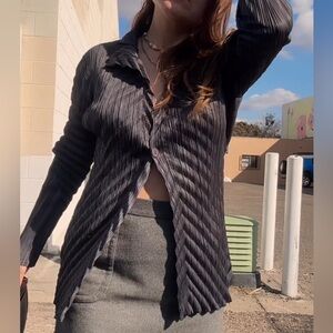 Juliet Dark Grey Long Sleeve Shirt. Single button.